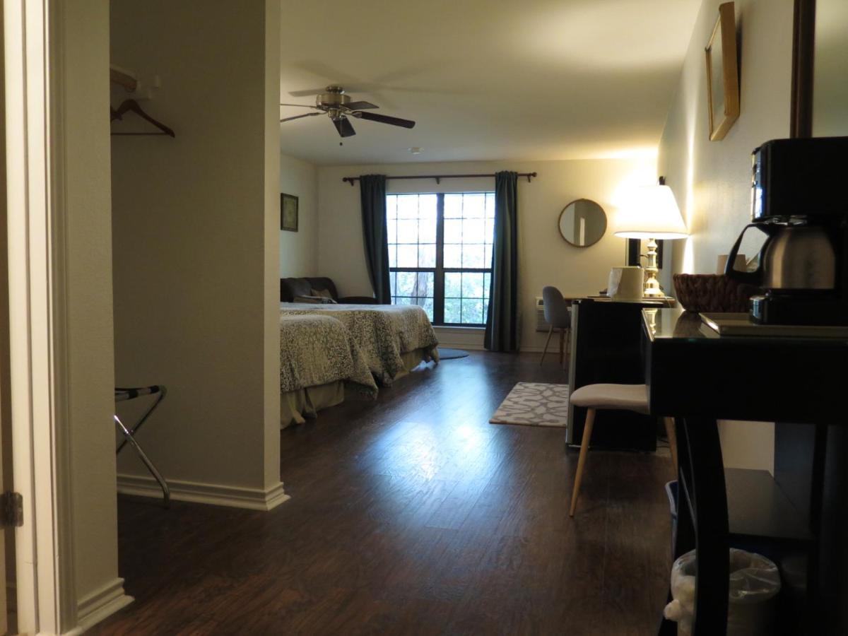 Wimberley Inn Dış mekan fotoğraf